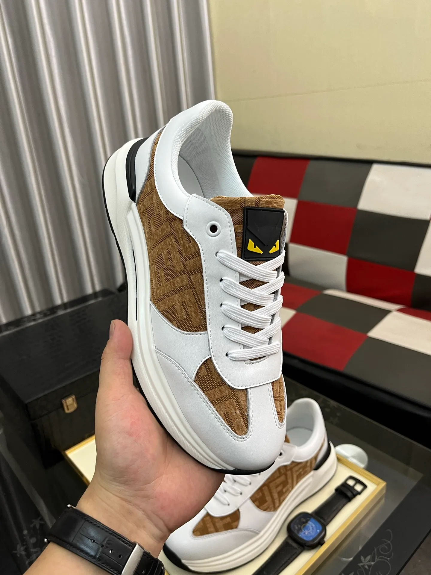 Men's Men's Shoes💰438⌚️⌚️[Fendi] Fendi's latest casual shoes for men! Available at counters simultaneously! A one-to-one replica of the original. All imported official website one-to-one cowhide fabric. The interior is made of top-grade sheepskin, and the original factory-supplied rubber outsole is used. Leading new fashion concepts. Matching code: 38-44. 2️⃣ colors available